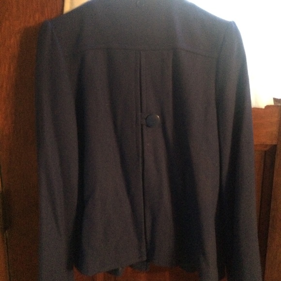 Jacket. Size 10 which would fit a small - Picture 4 of 4
